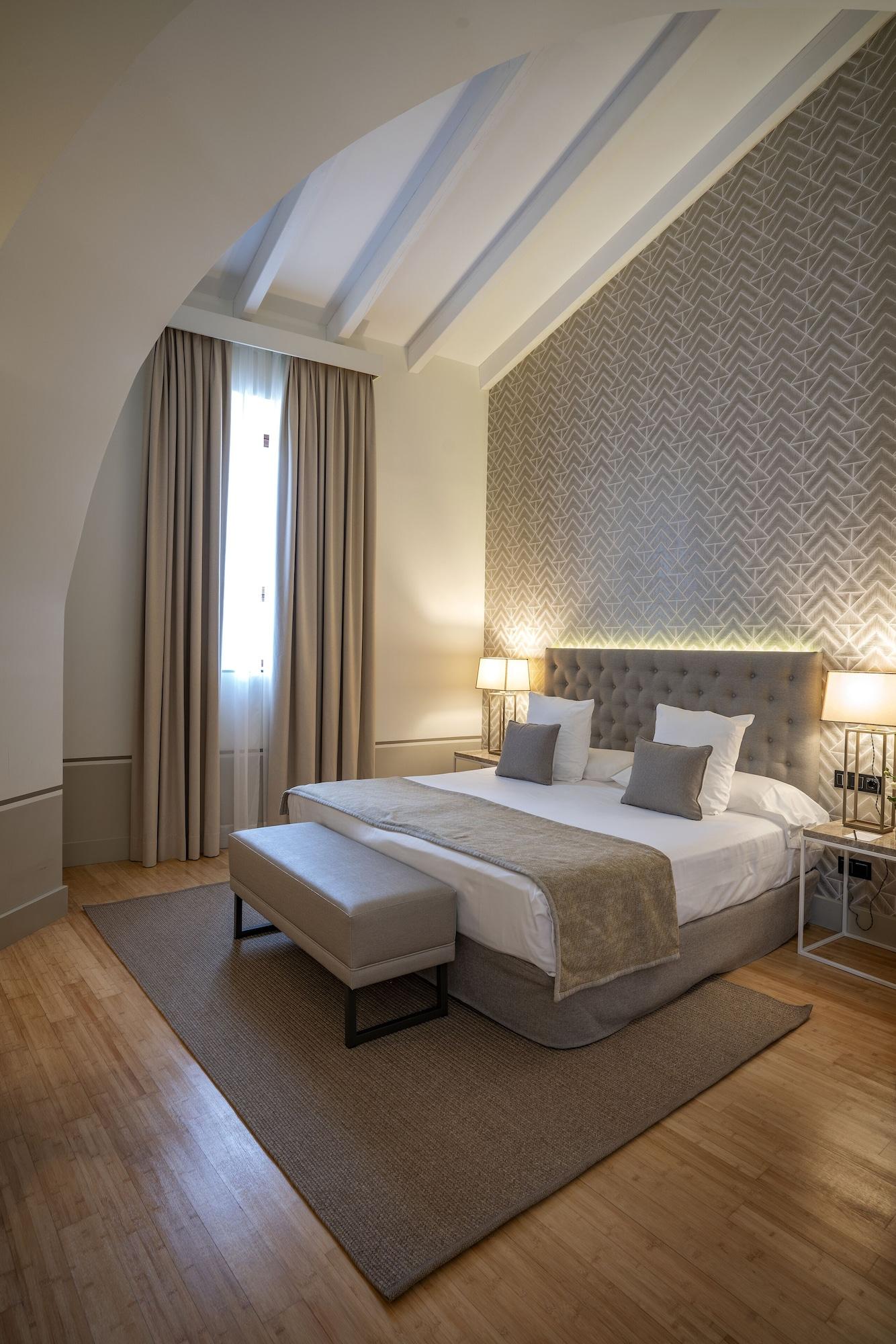 Hospes Palacio De Arenales & Spa Caces Eksteriør billede