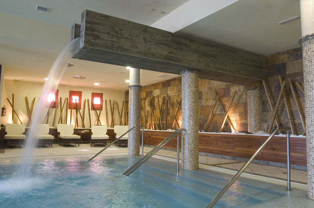 Hospes Palacio De Arenales & Spa Caces Eksteriør billede Spa at the Hotel