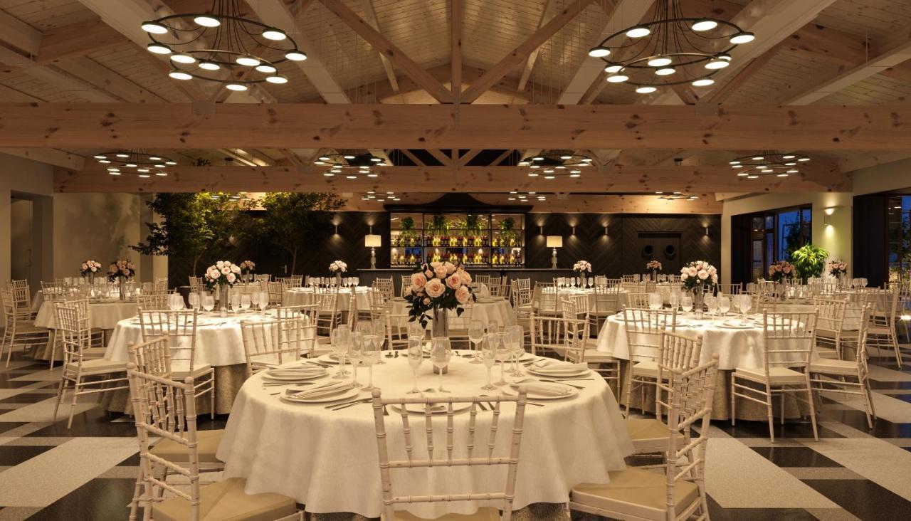 Hospes Palacio De Arenales & Spa Caces Eksteriør billede The interior of the restaurant
